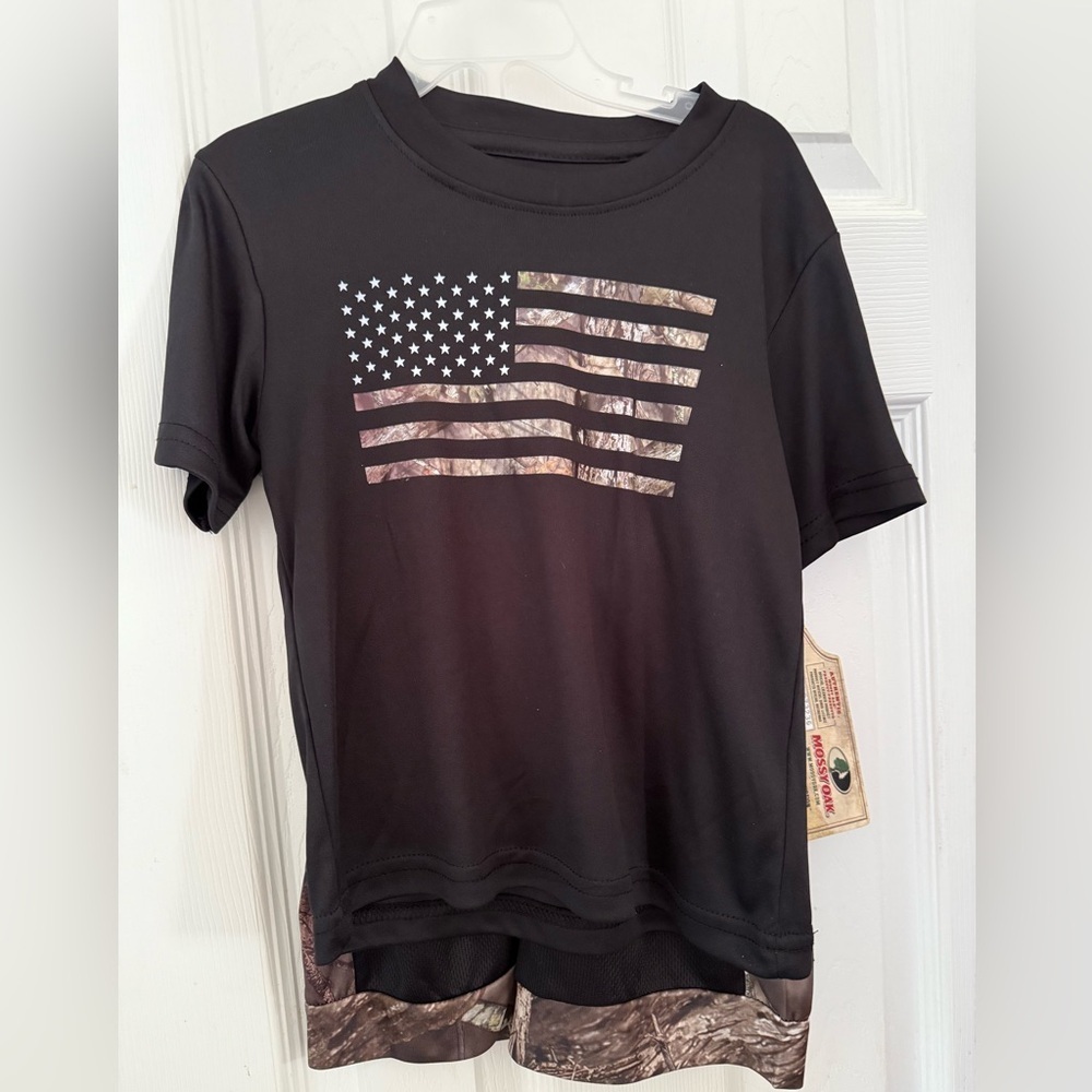NWT Mossy Oak Shorts Set